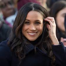 Watch meghan markle's wedding day bridal makeup artist walk us through the secret to a perfect red lip: Meghan Markle No Makeup Look Does She Wear Makeup Beauty Crew