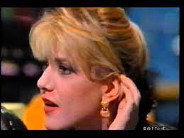 Mara venier is a libra and was born in the year of the tiger life. Le Annunciatrici Intervistate Da Enrico Vaime E Mara Venier 1990 Youtube