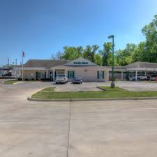 Londay (plaintiffs) offered to purchase a condominium unit from austin bank of chicago and marian baginski (defendants). Austin Bank Banks Credit Unions 611 S Beckham Ave Tyler Tx Phone Number