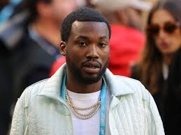Vanessa bryant took to instagram to call out meek mill over a lyric that many viewed as being disrespectful to the late lakers legend kobe bryant. Meek Mill Drops Otherside Of America Single Amid George Floyd Protests Hiphopdx