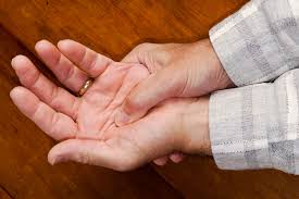What causes dry white patches on skin scripps health. Pictures Signs You Re Low On Vitamin B12