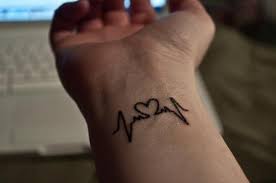Notre Cœur Bat Encore Heartbeat Tattoo Tattoos Cute Tattoos