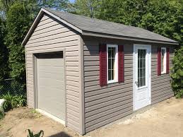 Vous recherchez une porte de cabanon, de remise ou de garage qui saura s'adapter à votre projet tout en respectant votre budget ! Modele Mini Garage Cabanon Design