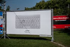 A kiállítás szervezői ezt írták inspirációnak: Arc Kiallitas Az Ors Vezer Utjan Budapest Fovaros Xiv Kerulet Zuglo Onkormanyzatanak Hivatalos Honlapja