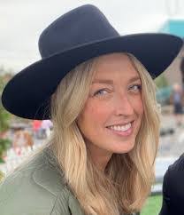 Tammy Sedore's Instagram, Twitter & Facebook