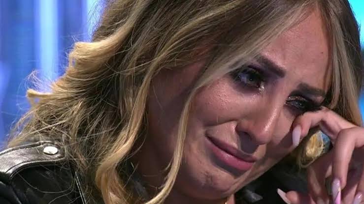 ESTADO DE SALUD ROCÍO FLORES | Rocío Flores se sincera sobre su problema de  salud: "Llevo así mucho tiempo"