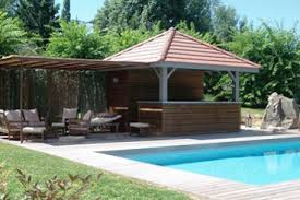 Amenager Un Pool House Un Lieu Tout Confort Pres De La Piscine Salon Viving