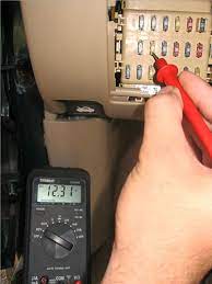 Kaezoo Car Fi Testing Vehicle Fuses With A Multimeter Car Fuses Multimeter Car Maintenance