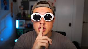 don't click, there is no game… sorry, MAIN CHANNEL:, 👕 MERCH