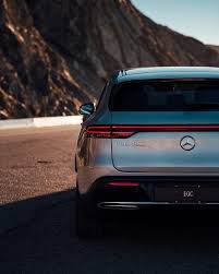 Mercedes Benz On Instagram Stromverbrauch Kombiniert 20 8 19 7 Kwh 100 Km Co Emissionen Kombiniert 0 G Km Mb4 Me Dat Leitfaden Car Electric Cars Suv