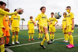 Contiene fotos, estadísticas y enlaces. Vilyarreal Otkryl Akademiyu V Krasnodare Chempionat