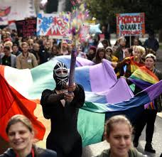 Die wähler müssen sich entscheiden. Lgbt In Montenegro Lasst Uns Die Ketten Der Diskriminierung Ablegen Bild De