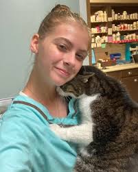 It's another beautiful Friday, which means it's time for our next  first-year feature! Meet Myelei La Mar, a future large animal veterinarian  from Marion, IN, with a passion for equine medicine. She's