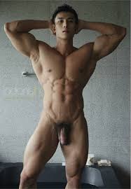 OMG, hes naked: Chinese bodybuilder Lu Heng - OMG.BLOG