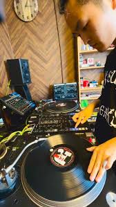 Semi improvised👻 Zapp and Roger