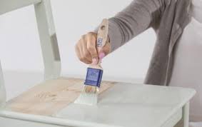 Stuhle lackieren diy ombre stuhle mit spruhfarbe gestalten stuhl lackieren » anleitung in 6 schritten. Schritt Fur Schritt Anleitung Stuhl Lackieren Colours For Life Lack