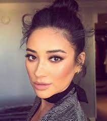 Pin By Thomas On Wonderful Women Wedding Hair And Makeup Shay Mitchell Makeup Hair Makeup