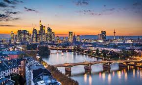 Os principais pontos turísticos e culturais de berlim são foi o nome dado pelos aliados a um posto militar entre a alemanha ocidental e a alemanha oriental durante a guerra fria. Frankfurt Melhores Pontos Turisticos