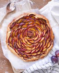 Marie Emilie Marlin On Instagram Quetsches Une Tarte Rustique De Saison Realisee Avec Une Pate Sucree A La Fari Homemade Pastries Food Desserts