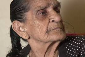 When Mandy the Malacologist was Mobbed