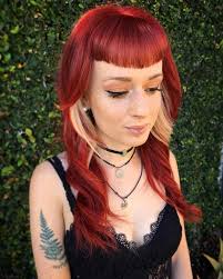 Jarka i živa crvena od https://www.facebook.com/Heather-Molina-2455356147815168/  Formula: Revlonissimo Colorsmetique TM 66.66 sa 20vol (6%) na izrastku i  Young Color Excel TM 6.66 sa 6 vol na srednjoj dužini i krajevima za  osvježavanje