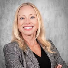 Holly Schick's Instagram, Twitter & Facebook