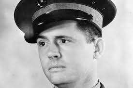 Everett Pope's Instagram, Twitter & Facebook