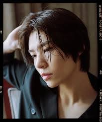 Seon Choi's Instagram, Twitter & Facebook