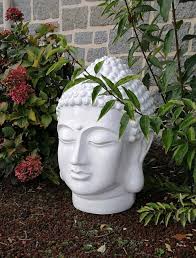 Objet Deco Tete De Bouddha Blanche En Polyresine Pour Jardin Zen En Interieur Ou Exterieur Taille 71 Cm Www Ohlavach Garden Sculpture Outdoor Decor Outdoor