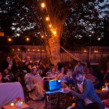 Three friends conspire to murder their awful bosses when they realize they are standing in the way of their happiness. 10 Of The Best Movies To Watch On A Date Night In With Friends Kitchn