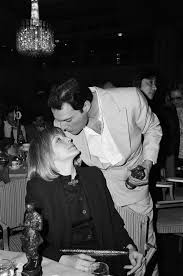 Freddie Mercury S Partner Mary Austin Could Never Let Him Go Unless He Died Mary Austin Freddie Mercury Freddie Mercury Partner