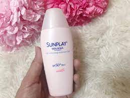 It took me a long time to purchase a new sunscreen other than my tried and trusted sunscreen. Sunplay Skin Aqua Uv Whitening Moisture Gel Spf50 Pa Review Iman Abdul Rahim