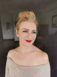 Ana Casafont, Laura Casafont y su madre : Mi querida Anita Broutin! Hoy en  graduación de un nieto. Felicidades al gaduado. Fué un placer volver a  encontrarnos.