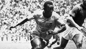 Simply he was, and for many people still is, the greatest football player of the world. Football S Greatest Goalscorers Pele 1 281 Goals Sport360 News