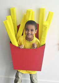 21 Halloween Costumes You Can Make With Amazon Boxes Cardboard Box Costume Diy Costumes Kids Box Costumes