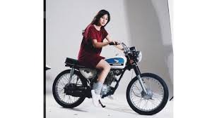 Kumpulan modifikasi motor cb 150 r sederhana terbaru. Cerita Di Balik Modifikasi Honda Cb100 Milik Dilan Otomotif Liputan6 Com