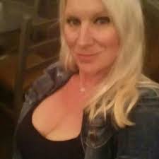 Renee Lipscomb's Instagram, Twitter & Facebook