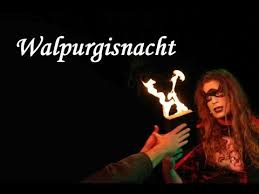 Ihren ursprung hat sie in der feier der heiligen walburga am 01. Walpurgisnacht Faust Die Rockoper 24 Youtube