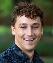 Sam Casey's Instagram, Twitter & Facebook