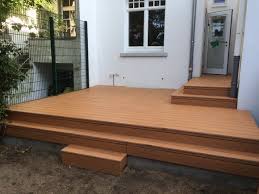 Terrasse Und Stufen Aus Wpc Dielen Holzterrasse Terrasse Bangkirai Terrassendielen