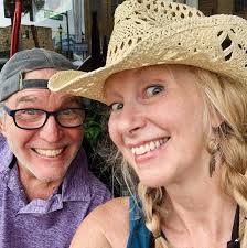 Who can sketch out tattoos in Conway, Arkansas?