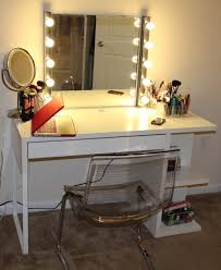 So much cheaper than the hollywood vanity mirrors that a lot of people have.5. Makeup Vanity Mirror Ikea
