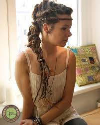 Dreadfactoryberlin Macht Auch Festliche Dreadfrisuren Dreadlock Frisuren Dreadlocks Madchen Haar Styling
