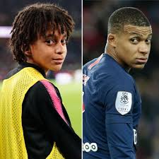 Ethan mbappé lottin , brother kylian was born 29 december 2006 (age 13) first show for psg under 14. Pin Auf Leyendas Del Futbol