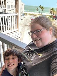 Hi… we are planning trip to Corpus Christi. Can anyone suggest good places  to visit there. It would be better if they are kids friendly. Also some  places to try good food?