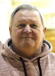 Girls Basketball: Dave Zvara back