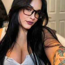 Jordan Coons's Instagram, Twitter & Facebook