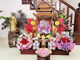 Đặt bàn thờ Thần Tài đúng 3 vị trí này ...