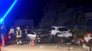 Ancora un incidente stradale con protagonista la strada provinciale per san vito dei normanni. Incidente All Addaura Si Schiantano Contro Auto In Sosta 4 Feriti Uno In Prognosi Riservata