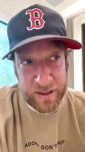 Max Nieves's Instagram, Twitter & Facebook